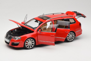 Volkswagen Passat B6 R36 Variant Červený NZG 1:18 KF044-5 Kov – obrázok 2 z 8