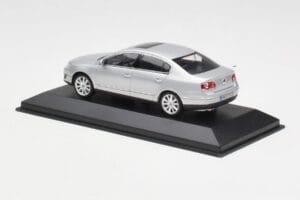 Volkswagen Passat B6 Strieborný Minichamps 1:43 PASSAT003 Kov – obrázok 3 z 4