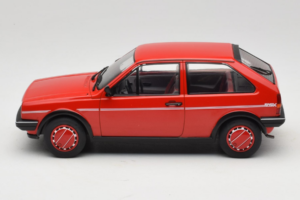 Volkswagen Polo II Coupe Fox MCG 1:18 MCG18523 Kov – obrázok 3 z 6