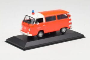 Volkswagen T2 Bus Hasiči Frankfurt Minichamps 1:43 400053091-R Kov – obrázok 2 z 4