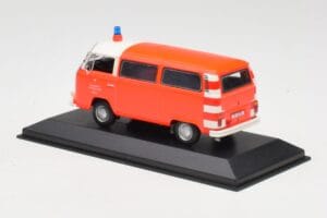 Volkswagen T2 Bus Hasiči Frankfurt Minichamps 1:43 400053091-R Kov – obrázok 3 z 4