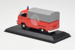 Volkswagen T2 Flatbed Hasiči Dortmund Minichamps 1:43 400053290 Kov – obrázok 3 z 4