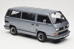 Volkswagen T3 Porsche B32 Minibus Modrý KK-Scale 1:18 KKDC180221 Kov – obrázok 4 z 6