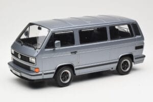 Volkswagen T3 Porsche B32 Minibus Modrý KK-Scale 1:18 KKDC180221 Kov