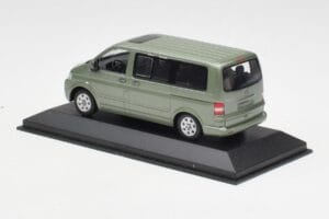 Volkswagen T5 Bus Fresco Green Minichamps 1:43 T5001-B Kov – obrázok 3 z 4