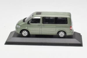 Volkswagen T5 Bus Fresco Green Minichamps 1:43 Volkswagen T5 Bus Fresco Green Minichamps 1:43 T5001-B Kov