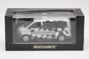 Volkswagen T5 Bus Minichamps Edition Minichamps 1:43 400052202 Kov – obrázok 4 z 4