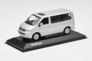 Volkswagen T5 Bus Strieborný Minichamps 1:43 T5003 Kov – obrázok 2 z 4