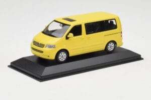 Volkswagen T5 Bus Žltý Minichamps 1:43 842902111 Kov – obrázok 2 z 4