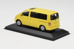 Volkswagen T5 Bus Žltý Minichamps 1:43 842902111 Kov – obrázok 3 z 4