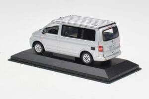 Volkswagen T5 California Strieborný Minichamps 1:43 7H8099300GPA7W Kov – obrázok 3 z 4