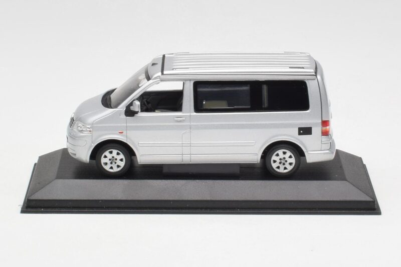 Volkswagen T5 California Strieborný Minichamps 1:43 7H8099300GPA7W Kov