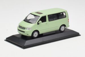 Volkswagen T5 Multivan California Limetkovo Zelený Dealer Minichamps 1:43 400052201-D1 Kov – obrázok 2 z 4