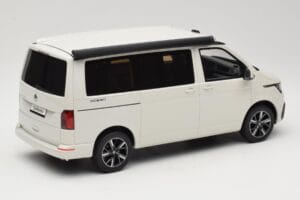 Volkswagen T6.1 California Ocean Candy White Otto 1:18 OT488 Živica – obrázok 2 z 6