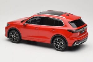 Volkswagen Tiguan eTSI R-Line Persimmon Red Metallic Otto 1:18 OT489 Živica – obrázok 5 z 6