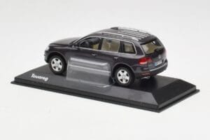 Volkswagen Touareg Šedý Minichamps 1:43 TOUAREG001 Kov – obrázok 3 z 4