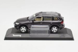 Volkswagen Touareg Šedý Minichamps 1:43 TOUAREG001 Kov