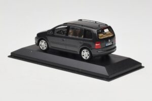 Volkswagen Touran 1T Tmavo Zelený Minichamps 1:43 400052101 Kov – obrázok 3 z 4