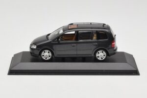 Volkswagen Touran 1T Tmavo Zelený Minichamps 1:43 400052101 Kov