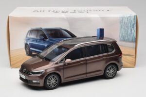 Volkswagen Touran 5T Hnedý Paudi Model 1:18 ZVE000003BRA Kov – obrázok 8 z 8