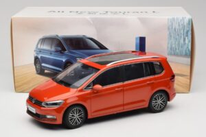 Volkswagen Touran 5T Oranžový Paudi Model 1:18 ZVE000003ORA Kov – obrázok 8 z 8