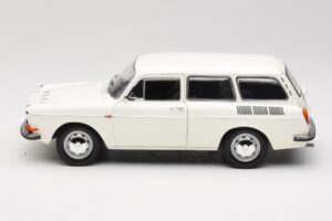 Volkswagen Type 3 1600 L Variant Polícia Minichamps 1:18 100051091 Kov – obrázok 4 z 8