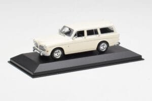 Volvo 121 Amazon Kombi Biely Minichamps 1:43 430171010 Kov – obrázok 2 z 4