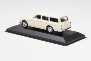 Volvo 121 Amazon Kombi Biely Minichamps 1:43 430171010 Kov – obrázok 3 z 4