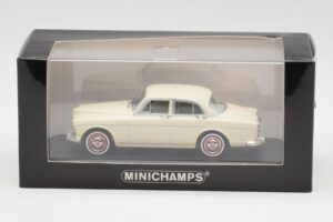 Volvo 121 Amazon Biely Minichamps 1:43 430171040 Kov – obrázok 4 z 4
