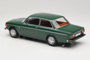 Volvo 142 Zelený MCG 1:18 MCG18005 Kov – obrázok 5 z 6