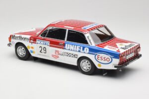 Volvo 142 #29 M. Alen / I. Kivimaki Rally 1000 Lakes 1973 MCG 1:18 MCG18528R Kov – obrázok 5 z 6
