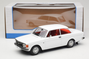 Volvo 142 Biely MCG 1:18 MCG18445 Kov – obrázok 6 z 6