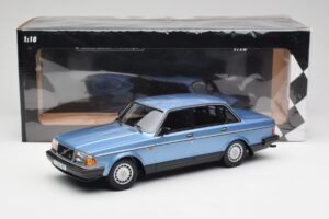 Volvo 240 GL Modrý Metalíza Minichamps 1:18 155171404 Kov – obrázok 6 z 6