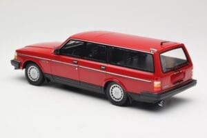 Volvo 240 GL Kombi Červený Minichamps 1:18 155171411 Kov – obrázok 5 z 6