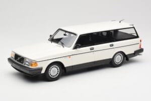 Volvo 240 GL Kombi Biely Minichamps 1:18 155171412 Kov