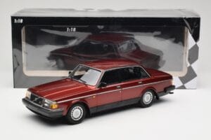 Volvo 240 GL Dark Red Metallic Minichamps 1:18 155171406 Kov – obrázok 6 z 6