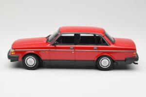 Volvo 240 GL Tmavočervený Minichamps 1:18 166171401 Kov – obrázok 3 z 6