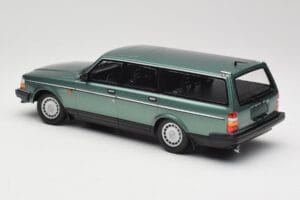 Volvo 240 GL Estate Green Metallic Minichamps 1:18 155171410 Kov – obrázok 5 z 6