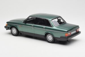 Volvo 240 GL Zelený Metalický Minichamps 1:18 155171400 Kov – obrázok 5 z 6