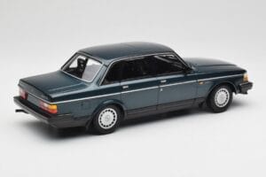 Volvo 240 GL Petrol Metallic Minichamps 1:18 155171407 Kov – obrázok 2 z 6