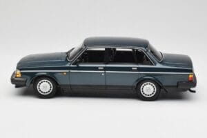 Volvo 240 GL Petrol Metallic Minichamps 1:18 155171407 Kov – obrázok 3 z 6