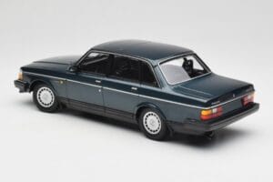 Volvo 240 GL Petrol Metallic Minichamps 1:18 155171407 Kov – obrázok 5 z 6