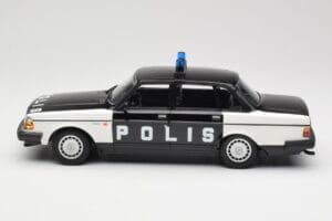 Volvo 240 GL Polis Sweden Čierny Minichamps 1:18 155171497 Kov – obrázok 3 z 6