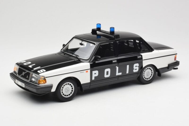 Volvo 240 GL Polis Sweden Čierny Minichamps 1:18 155171497 Kov