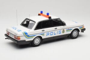 Volvo 240 GL Polis Sweden Minichamps 1:18 155171490 Kov – obrázok 2 z 6