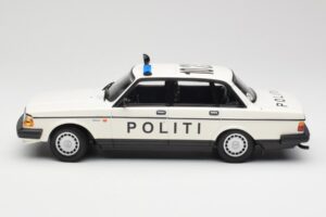 Volvo 240 GL Politi Denmark Minichamps 1:18 155171495 Kov – obrázok 3 z 6