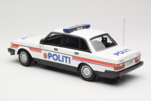 Volvo 240 GL Politi Norway Minichamps 1:18 155171491 Kov – obrázok 5 z 6