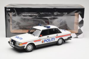 Volvo 240 GL Politi Norway Minichamps 1:18 155171491 Kov – obrázok 6 z 6