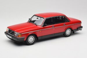 Volvo 240 GL Červená Minichamps 1:18 155171401 Kov