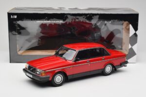 Volvo 240 GL Červená Minichamps 1:18 155171401 Kov – obrázok 6 z 6